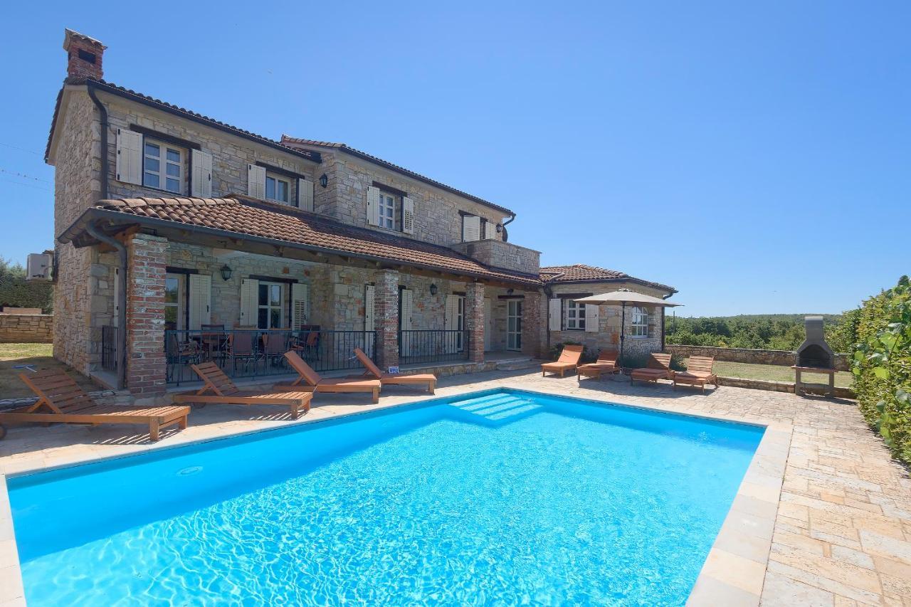 Villa Olivetta - Istrische Villa mit Meerblick nahe Porec Barat  Esterno foto