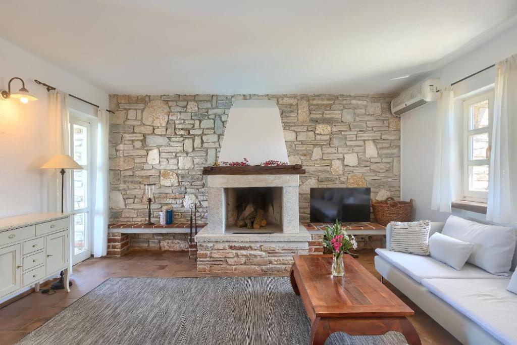 Villa Olivetta - Istrische Villa mit Meerblick nahe Porec Barat  Esterno foto