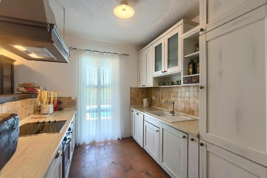 Villa Olivetta - Istrische Villa mit Meerblick nahe Porec Barat  Esterno foto