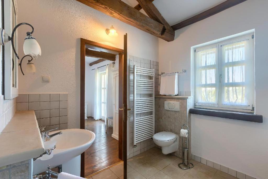 Villa Olivetta - Istrische Villa mit Meerblick nahe Porec Barat  Esterno foto