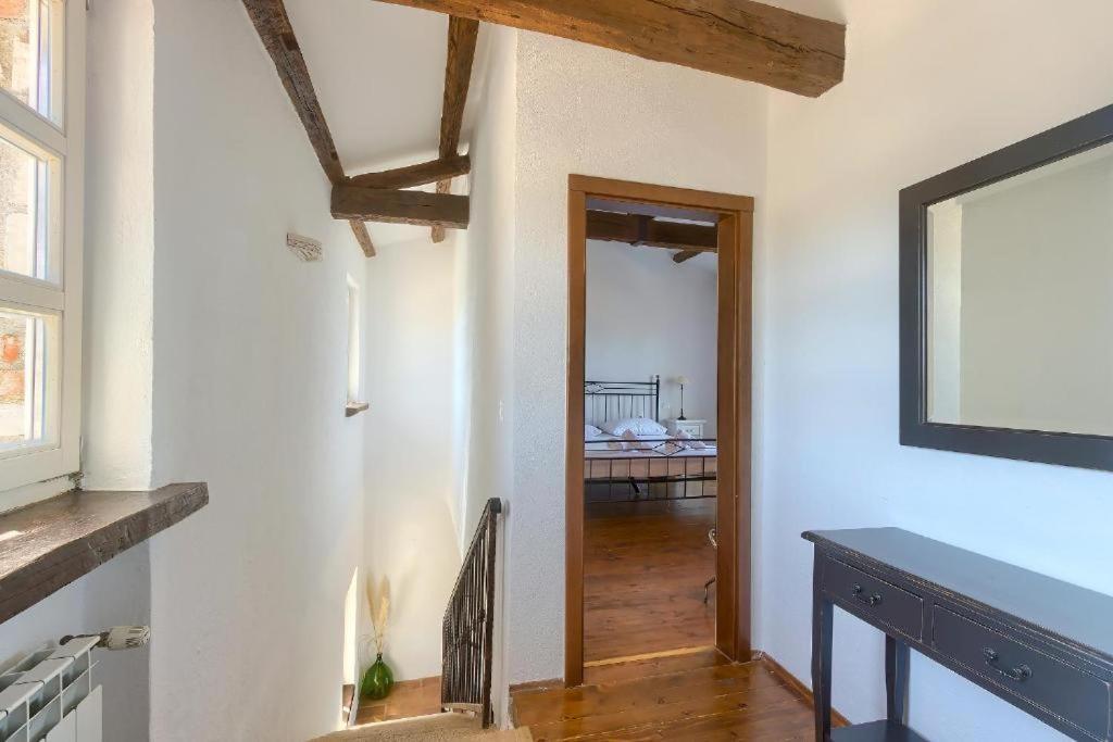 Villa Olivetta - Istrische Villa mit Meerblick nahe Porec Barat  Esterno foto