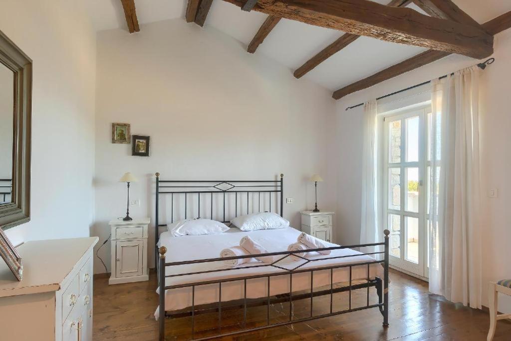 Villa Olivetta - Istrische Villa mit Meerblick nahe Porec Barat  Esterno foto