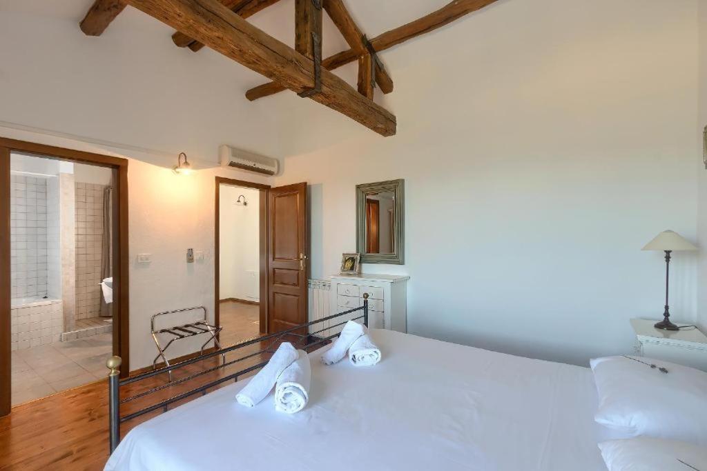 Villa Olivetta - Istrische Villa mit Meerblick nahe Porec Barat  Esterno foto